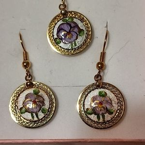 Vintage cloisonne necklace with earrings 12 carat gold filled. Marked "gAg"